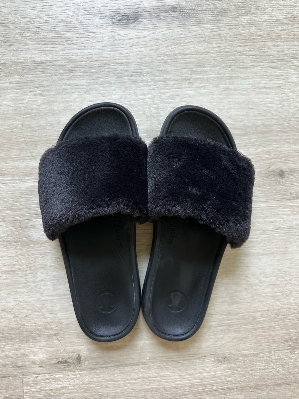 Lululemon athletica- Women’s Black Faux Fur Slide Sandals